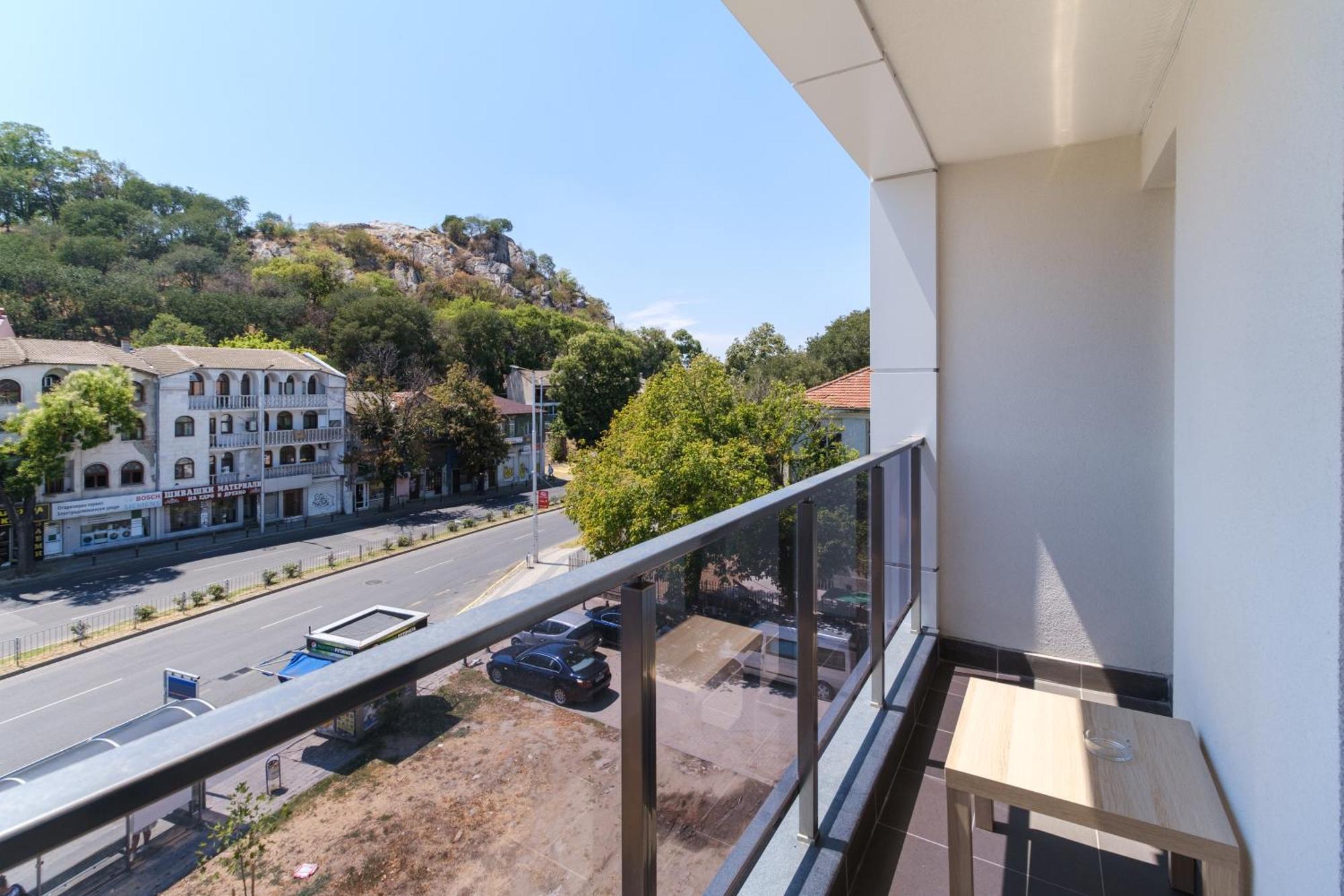 Modern 1-Bedroom Apartment With Free Parking Plowdiw Exterior foto
