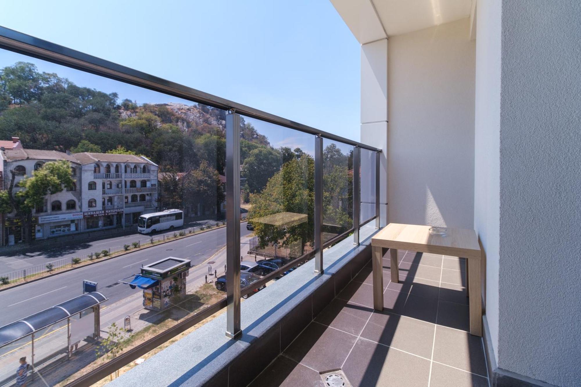 Modern 1-Bedroom Apartment With Free Parking Plowdiw Exterior foto