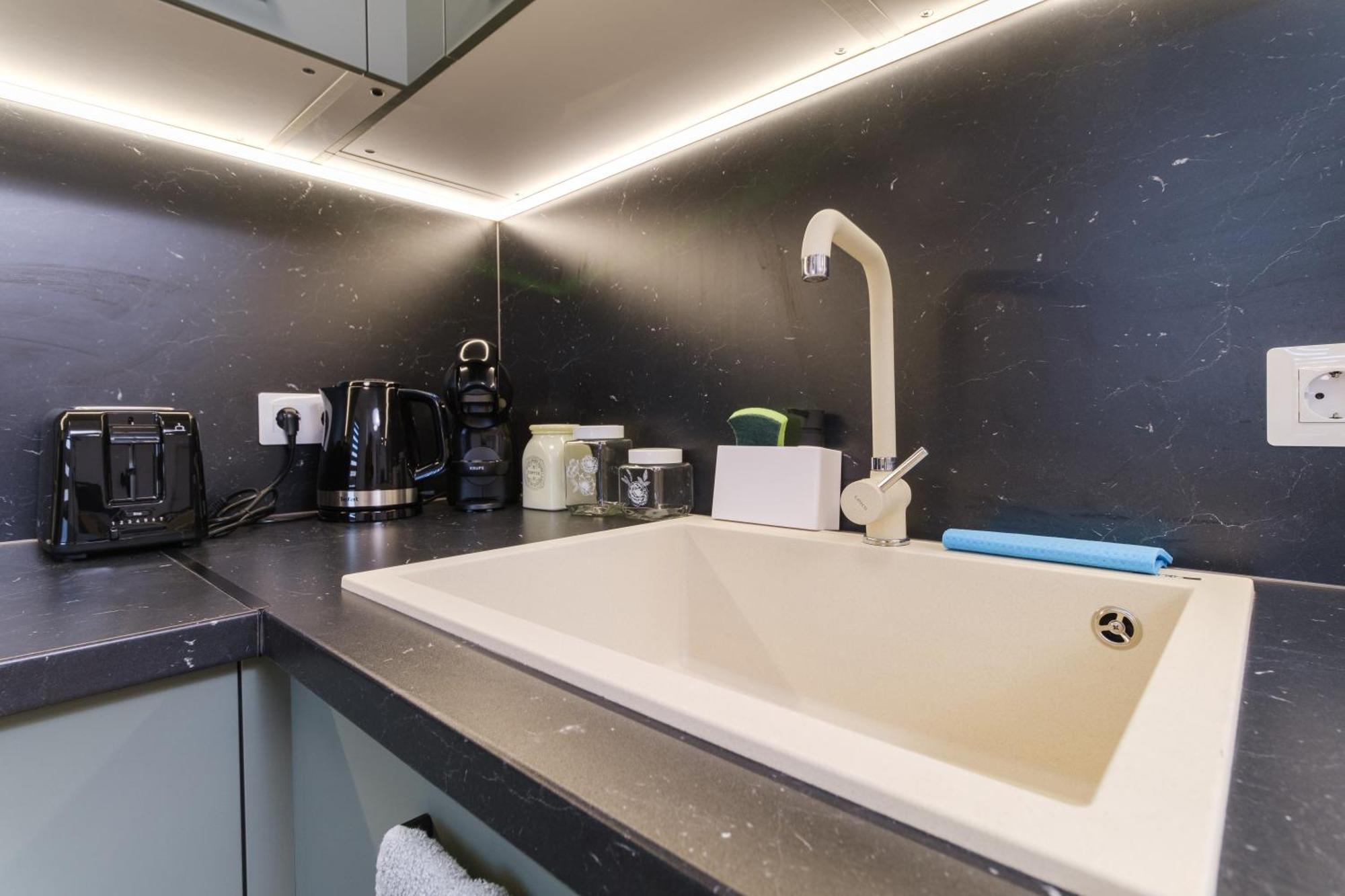 Modern 1-Bedroom Apartment With Free Parking Plowdiw Exterior foto
